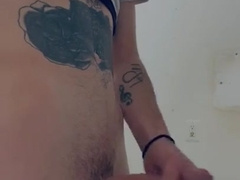 Torrid stud masturbaiting alone jacking off at work