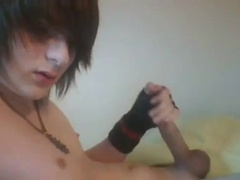 18 yo EMO boy cums on cam 2