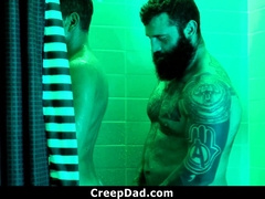 Things Become Super-steamy Hastily Inbetween Step-father and His Man - Creepdad