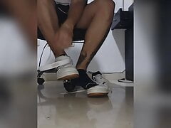 Student shows his FEET while in virtual classes