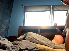 St8 man pounds cock-squeezing flashlight till he nuts