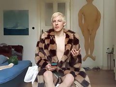 TWINK IS ALWAYS HUNGRY FOR RAW COCK