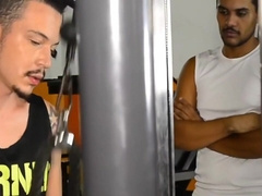 Personal Trainer Safado Come Seu Cliente No Meio Da Academia