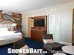 ShowerBait House Keeper Spies On Str8 Shower Hunk