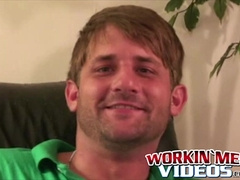 Amateur mature dude wanks on cam for our pleasure hardcore