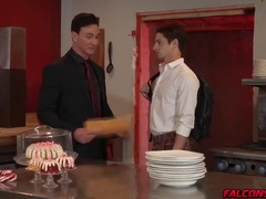 Donna Hart In Cade Inserts A Monstrous Into