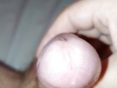 kleiner penis spritzt ab