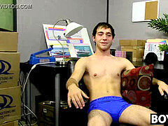 unexperienced faggot Kevin Grover shows off body before wank off