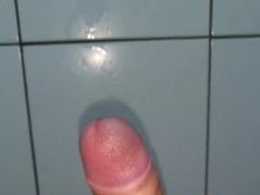 Novinho roludo gozando gostoso