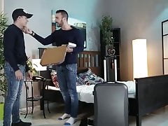 Pizza Delivery Guy Gets Bareback