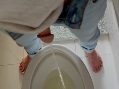 Intense Close-Up Compilation of Peeing in Various Languages!