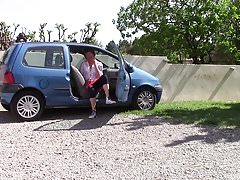 Diana et sa voiture de rencontre