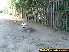 Amateur Asian twinks giving blowjob in group action