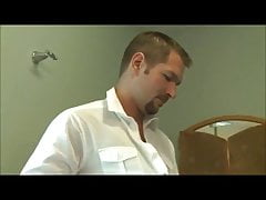 Arzt wird von jungem Patienten gefickt