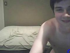 Twink gets laid by his muscle daddy