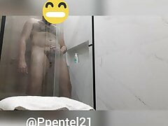 Pedro piss during his shower and drinks the last few jets