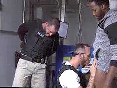 Cops who swallow boys spunk homo Purse thief becomes culo meat