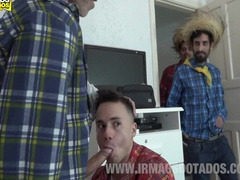 Gay Porn - Tios Foderam O Sobrinho 6 Min