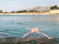Floating body