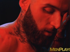 Muscular Tony D Angelo let his cock sucked in the glory hole by Rocky Vallarta