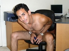 Giovanni is a hairy hottie who really loves orgasms