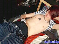 uber-cute punk masturbates Off