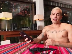 Fudendo o novinho que queria ser minha putinha. - Free-for-all