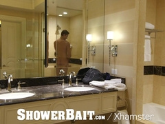 ShowerBait Str8 man taking advantage of in this douche bang