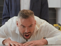 Muscular DILF lets younger wolf fuck his ass in insane positions