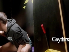 Gay Porn - Sex Club Customer Makes Janitors Job Better 6 Min