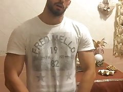 Handsome Englishman cums