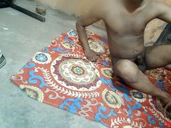 FULL OPEN NAGNGA LADKA FARSH PAR MUTH MARTE HUE, INDIAN BOY ON THE FLOOR MASTURBATE HANDJOB