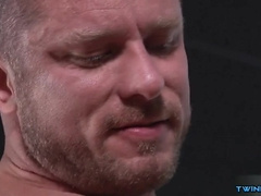 Muscle youngster dt hump and pop-shot