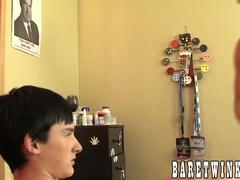 Barebacked Goth Likes Sugary-Sweet Man Sausage inwards his Throat and Rump