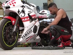 Axel Brooks And Flex Xtremmo (fu)