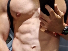 Super hot guy too insane shoots a load all over wc