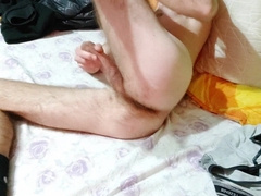 nasty eighteen yr elder faps off in apartment!