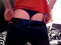 Amateur Jerker Teasing On Cam