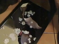 Daddy bear shoots a big load