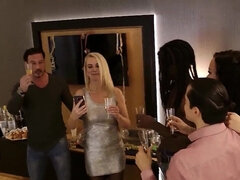 Grote mammen, Jonge meid, Sperma in gezicht, Duits, Groep, Huisgemaakt, Moeder die ik wil neuken, Tiener