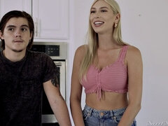 Grote kont, Blond, Pijpbeurt, Hondjeshouding, Spijkerbroeken, Zoenen, Kut duiken, Tatoeage