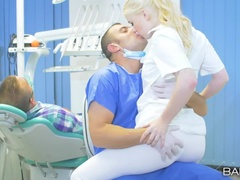 Arsch, Arschlecken, Braunhaarige, Schwanz, Füsse, Handjob, Muschi, Rasiert