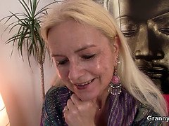 Grote lul, Blond, Pijpbeurt, Tsjechisch, Omie, Handbeurt, Rijpe lesbienne, Schreeuwen