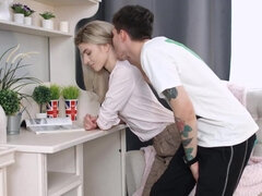 バック, 顔射, ハードコア, キス, 自然山雀, ロシア人, タトゥー, ティーン