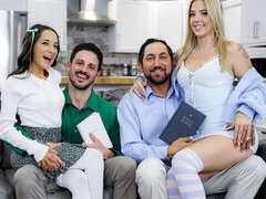 18 años, Culo grande, Verga grande, Pareja, Estilo perrito, Cuadrupleta, Adolescente, Tetas