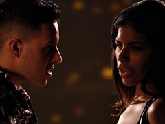 Blasen, Braunhaarige, Hundestellung, Küche, Leder, Lecken, Tätowierung, Tittenfick