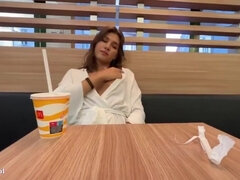 Braunhaarige, Vollbusig, Süss, Tschechisch, Frau, Natürlich, Im freien, Öffentlich