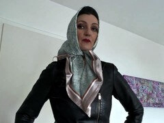 Amateur, Noire, Instruction, Cuir, Masturbation, Mère que j'aimerais baiser, Solo, Attachée