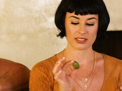 Lécher le cul, Tromperie, Gorge profonde, Queue, Pieds, Branlette thaïlandaise, Masturbation, Chatte