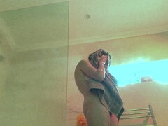 Amateur, Gros seins, Brunette brune, Poilue, Fait maison, Mère que j'aimerais baiser, Maman, Douche